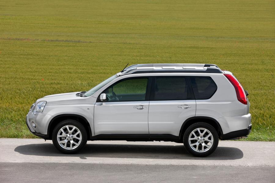  Nissan X-Trail 2011 года  (фото 17 из 37)